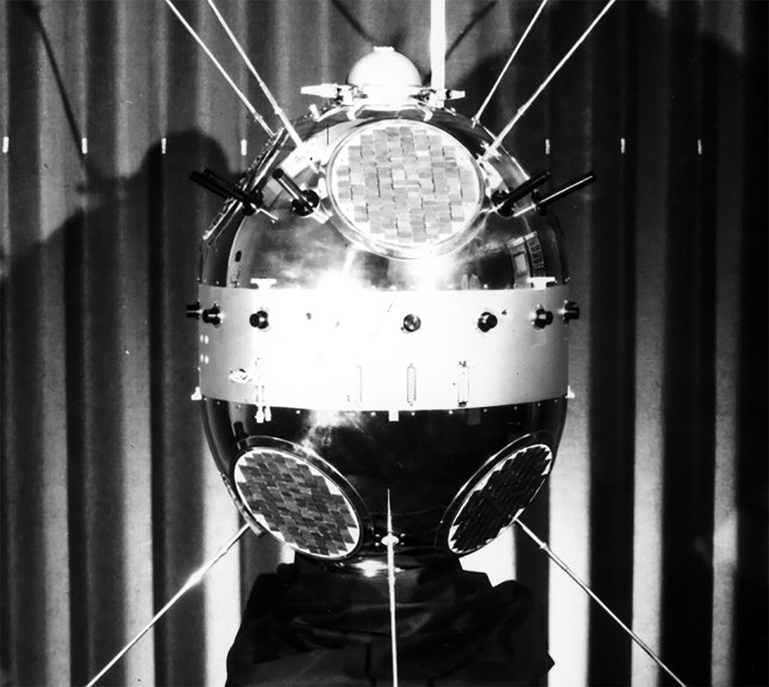 The Poppy reconnaissance satellite